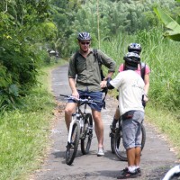 briefing before the cycling tour