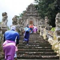 ascend to Kehen temple