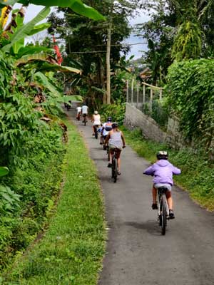 Bali countryside bike ride - Foulhioux family (France)