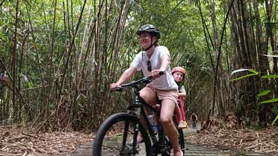 Ride through bamboo forest - Shanks family