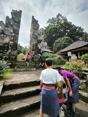 Stefano - Visit Kehen Temple