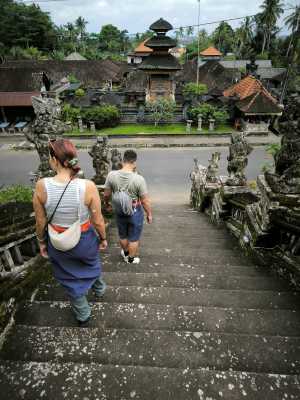 Linda - Kehen temple